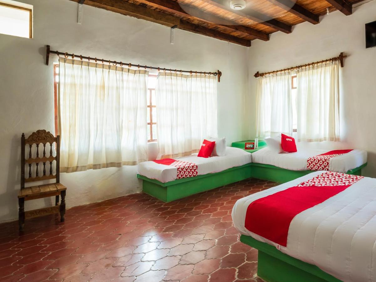 Oyo Hotel Sands Barra de Navidad Εξωτερικό φωτογραφία