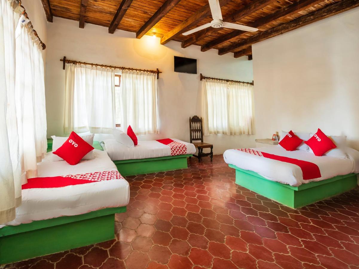 Oyo Hotel Sands Barra de Navidad Εξωτερικό φωτογραφία