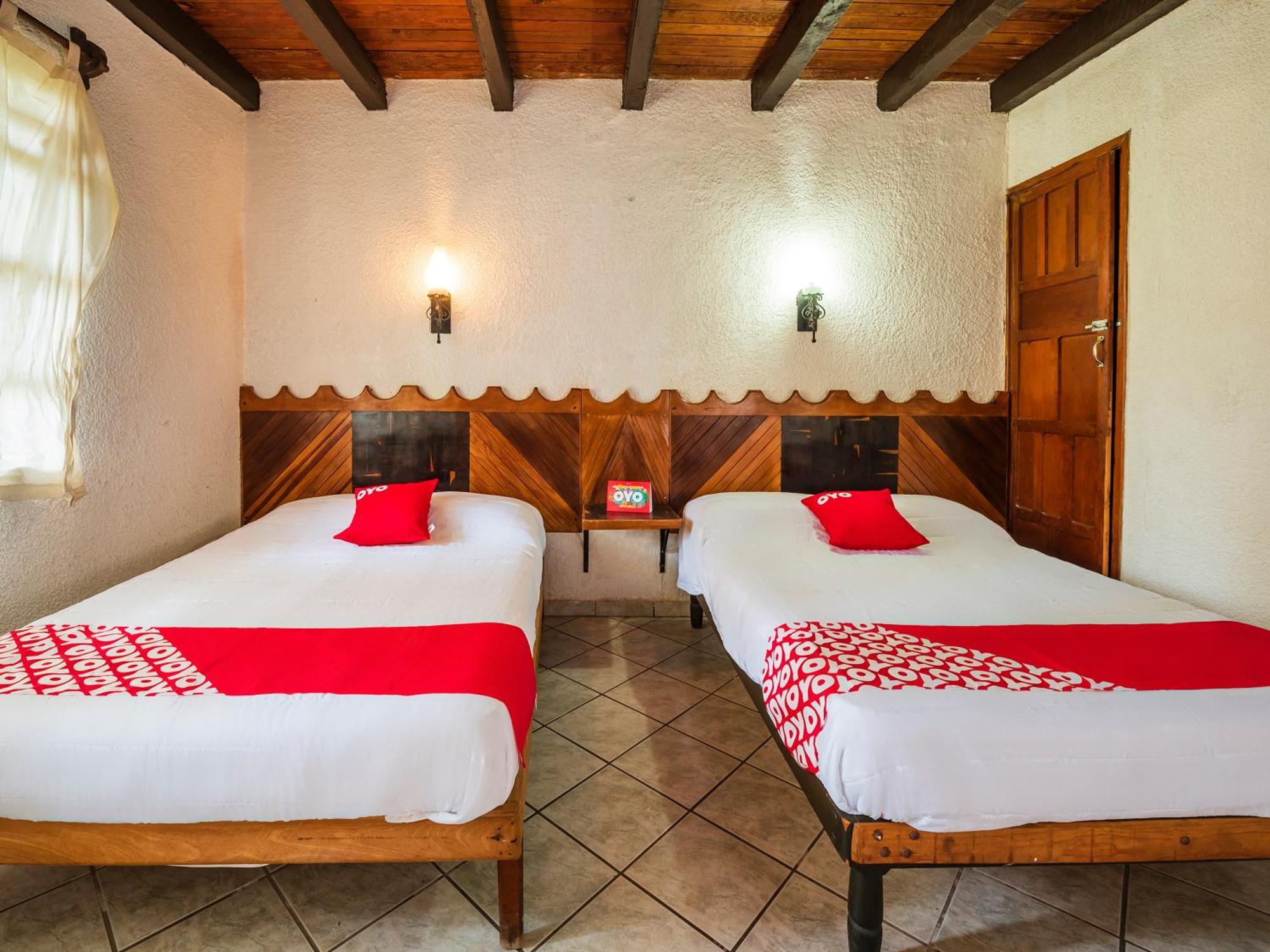 Oyo Hotel Sands Barra de Navidad Εξωτερικό φωτογραφία