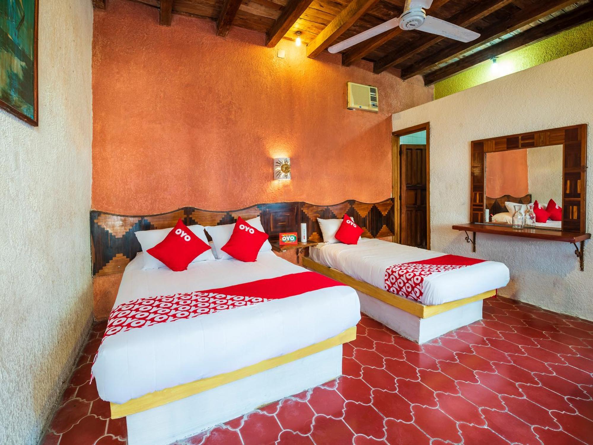 Oyo Hotel Sands Barra de Navidad Εξωτερικό φωτογραφία