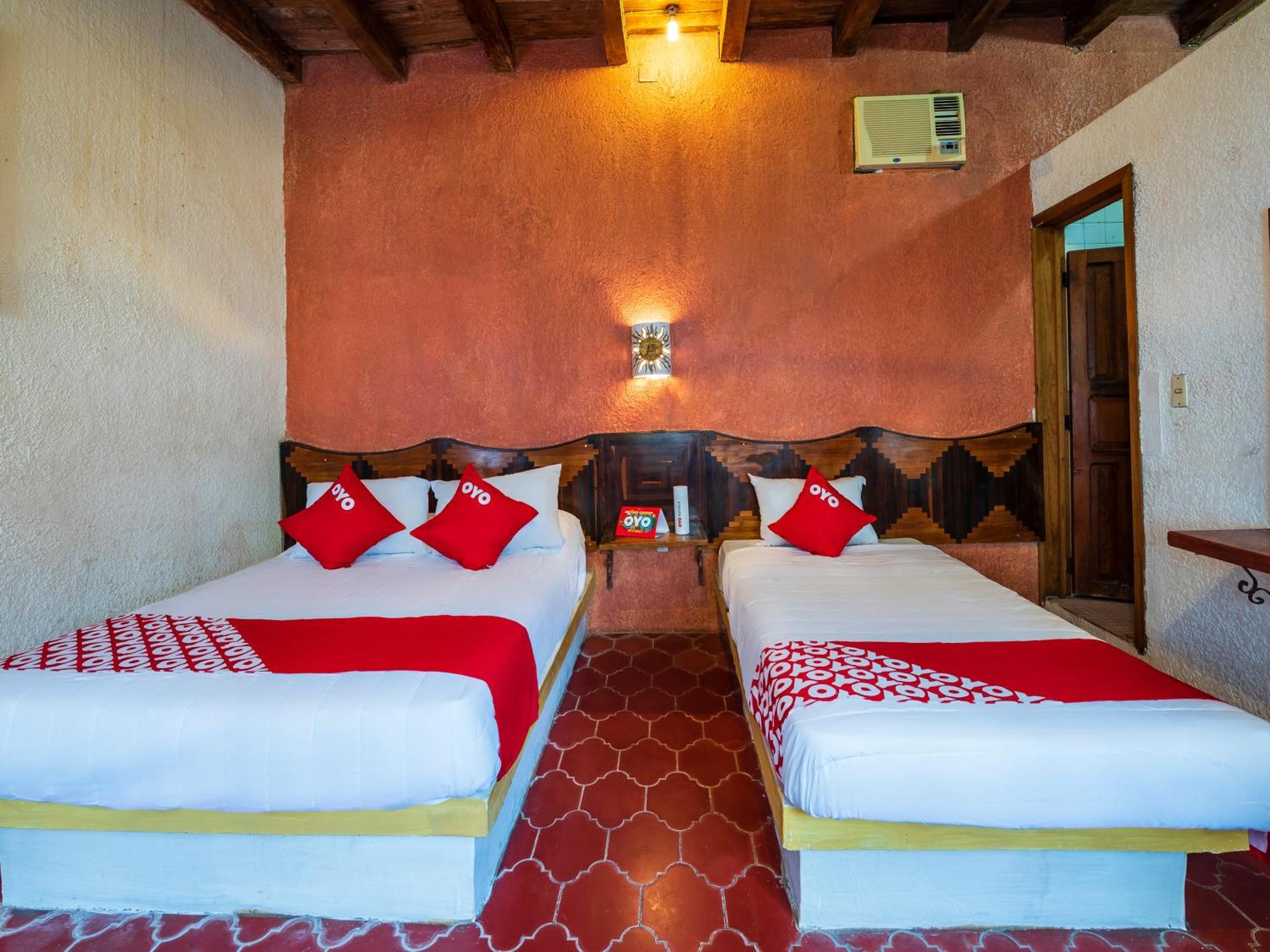 Oyo Hotel Sands Barra de Navidad Εξωτερικό φωτογραφία