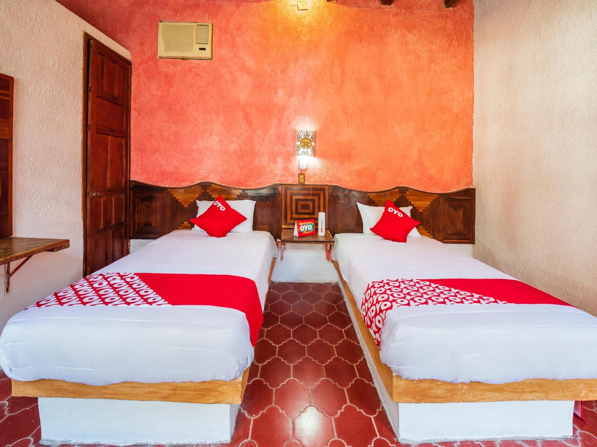 Oyo Hotel Sands Barra de Navidad Εξωτερικό φωτογραφία