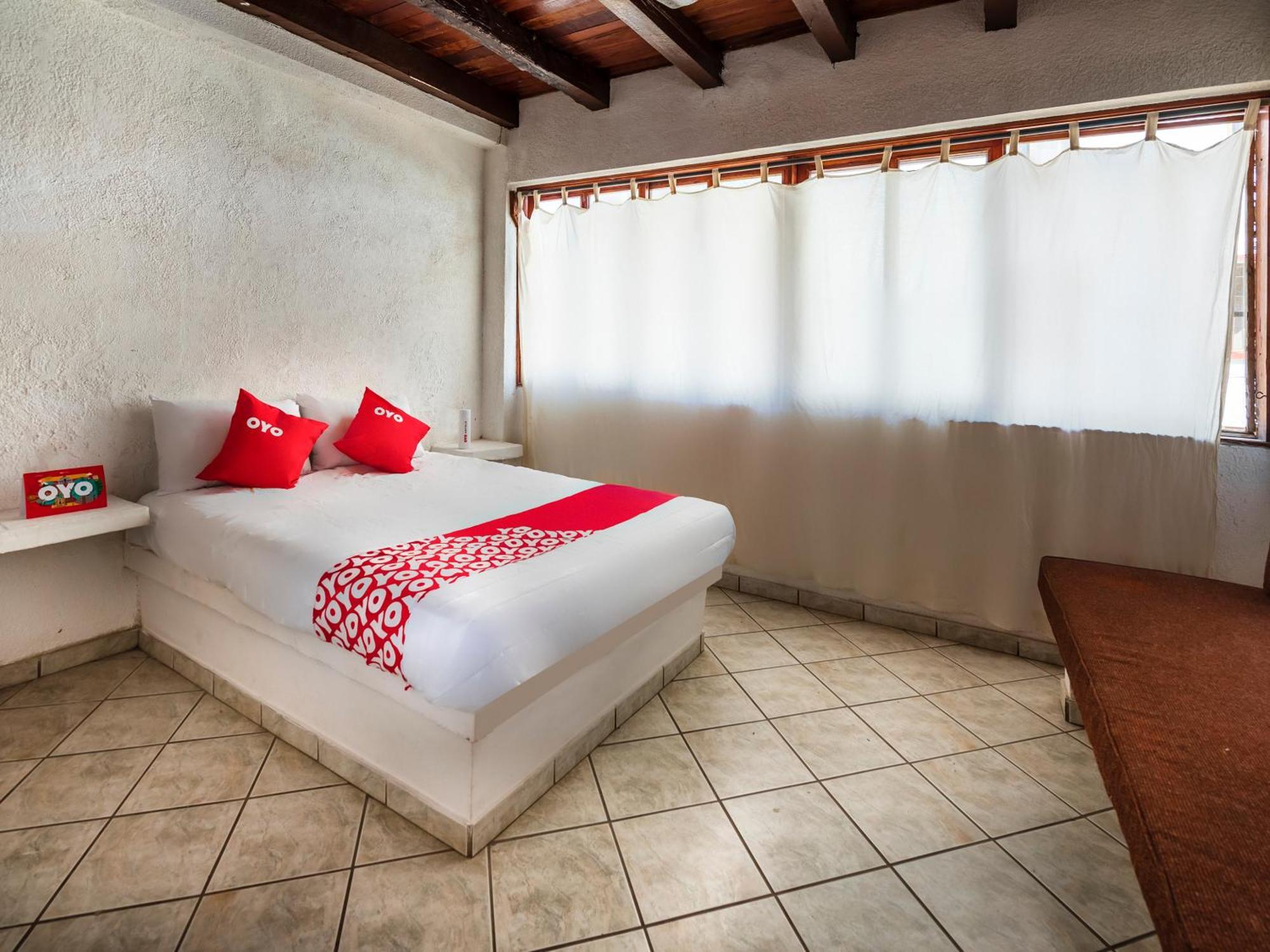 Oyo Hotel Sands Barra de Navidad Εξωτερικό φωτογραφία