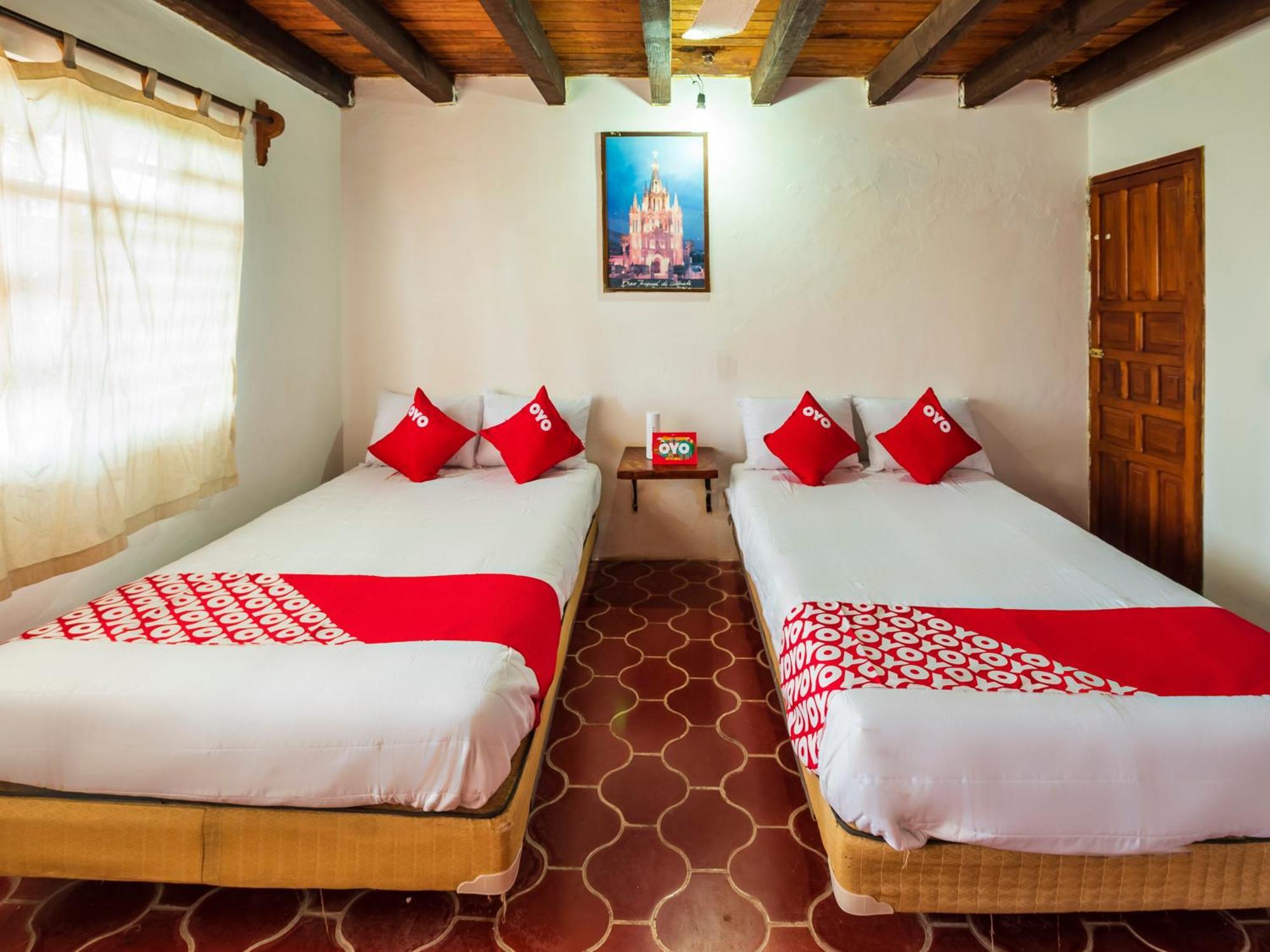 Oyo Hotel Sands Barra de Navidad Εξωτερικό φωτογραφία