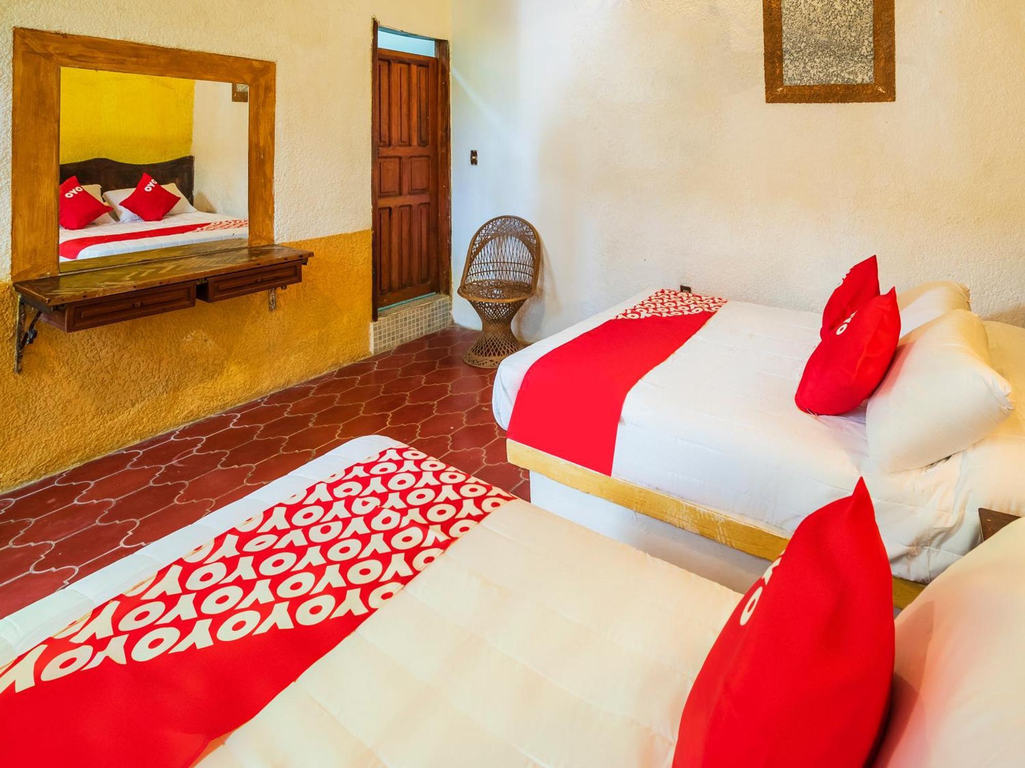 Oyo Hotel Sands Barra de Navidad Εξωτερικό φωτογραφία